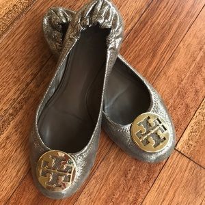 GOLD Tory Burch reva flats